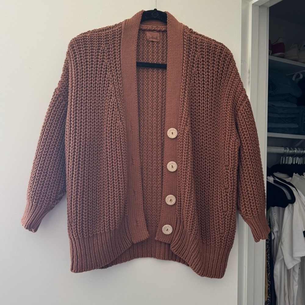 Babaa Chunky Button-Front Cardigan in Rust